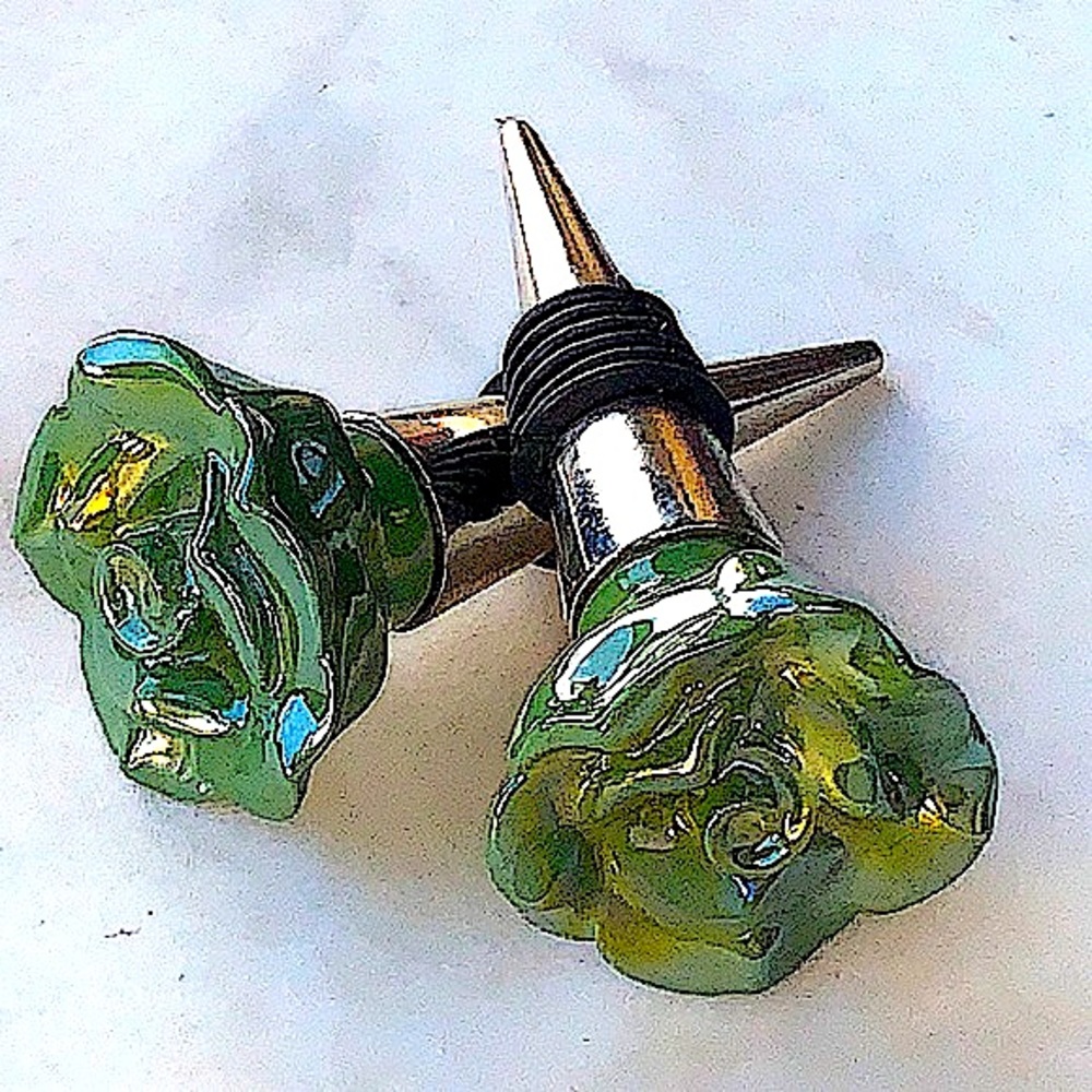CASA DECOR BOTTLE STOPPERS ROSE GREEN AURORA BOREALIS SET OF 2
